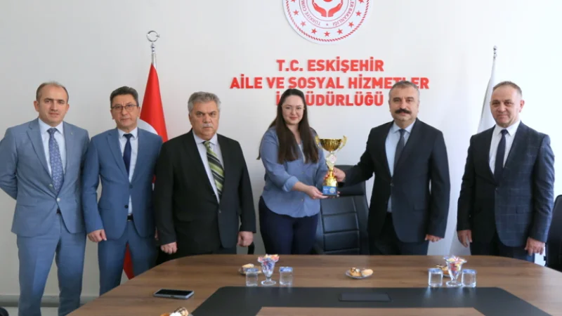 Eskişehir Aile ve Sosyal Hizmetler İl Müdürlüğü Kadın Voleybol Takımı Bölge Elemelerine Katılacak