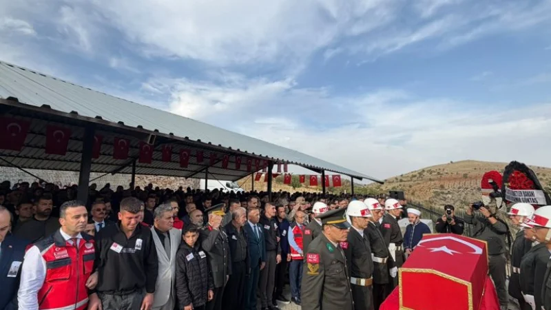 Gaziantep Şehidini Son Yolculuğuna Uğurladı