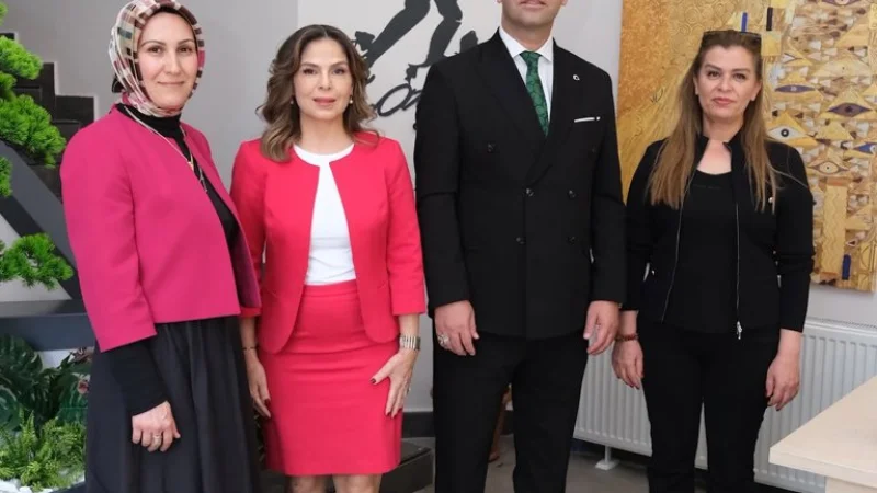 Gaziantep'te Koruyucu Aile ve 'İyilik Var' Projesi İçin Medya İş Birliği