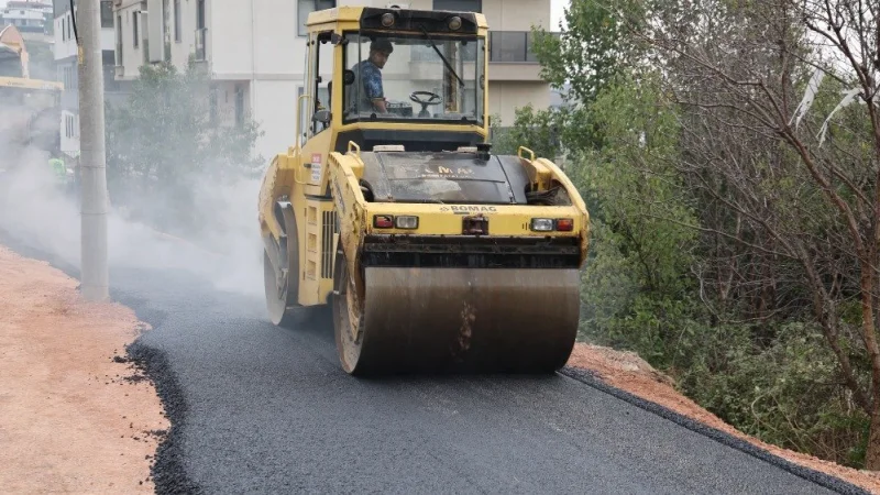 Gebze'de Ulaşım Konforu İçin Asfalt Çalışmaları Sürüyor