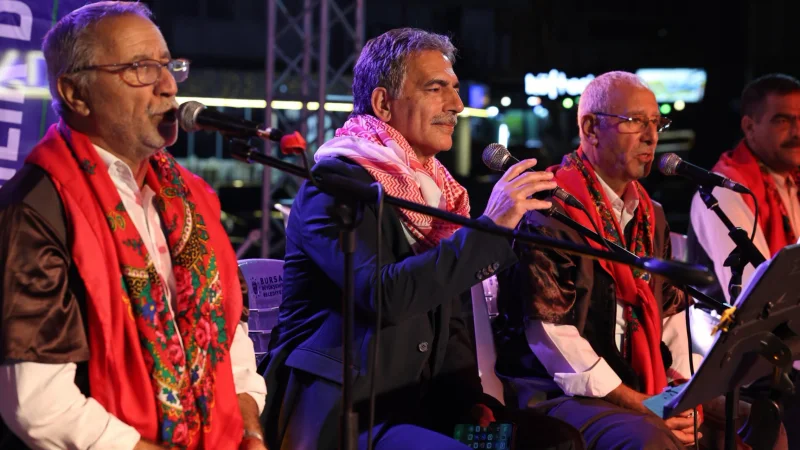 Gemlik'te Hemşehri Dernekleri Festivali'nde Kültür Mozaiği Rüzgarı