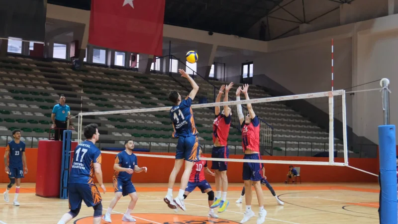 İnegöl Belediyespor Voleybol Takımı'ndan 5'te 5: Liderlik Sürüyor