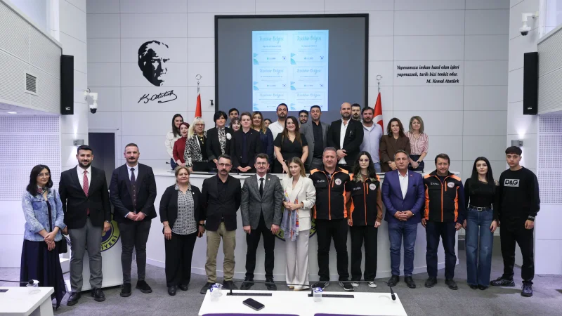 İzmir'de İklim Paneli: Gıda Krizi ve Göçler Kapıda