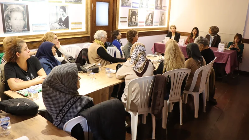 İzmit'te Kadın Kadına Konak Buluşmaları Alikahyalı Kadınlarla Sürdü