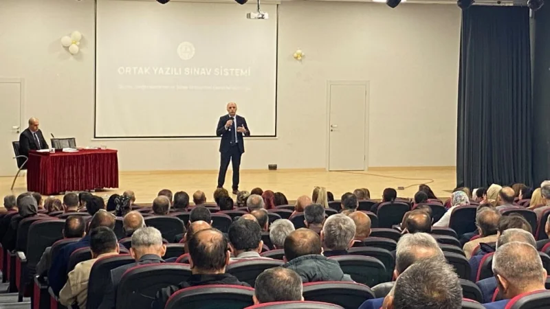 Kayseri'de Eğitim Yöneticilerine Ortak Yazılı Sınav Sistemi Eğitimi