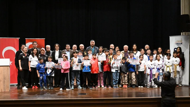 Kırşehir'de Cumhuriyet Bayramı Haftası Etkinlikleri Yoğun Katılımla Sürüyor