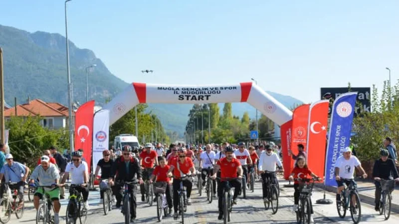 Köyceğiz'de Cumhuriyet Bayramı Coşkusu Bisiklet Turu ve Spor Şenliğiyle Kutlandı