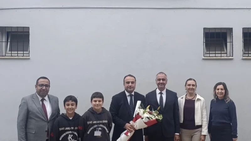 Menteşe Kaymakamı Ali Edip Budan Şehit Binbaşı Kıvanç Cesur Ortaokulu'nu Ziyaret Etti