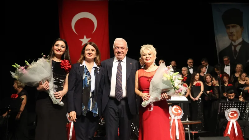 Nilüfer'de 29 Ekim Cumhuriyet Bayramı Coşkusu Konserle Kutlandı