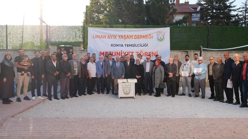 Selçuklu'da Bağımlılıkla Mücadele Veren Dernekten Mezuniyet Programı