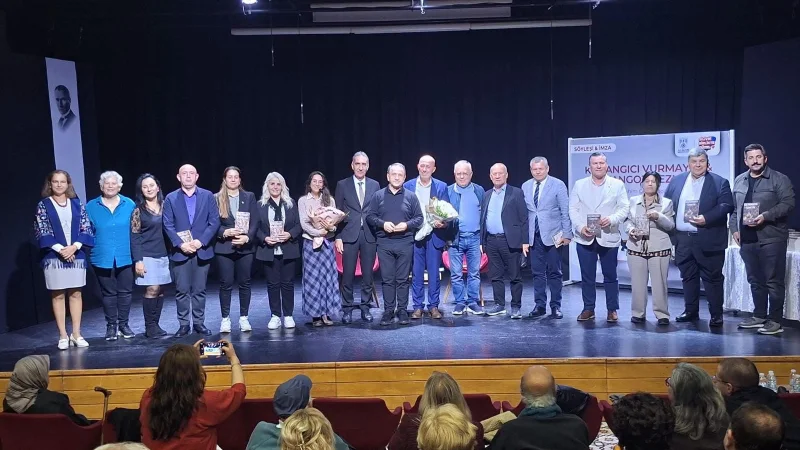Silivrili Yazar İbrahim Çeşmecioğlu Edebiyatseverlerle Buluştu