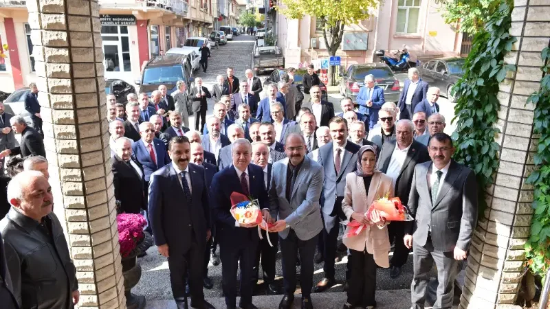 Tosya Belediyesi'ne Toplu Açılış Öncesi Üst Düzey Ziyaret