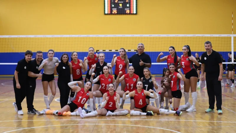 Turgutlu Belediyespor Kadın Voleybol Takımı Deplasmanda Kazandı