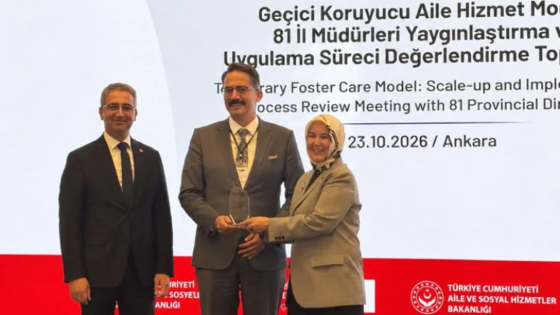 Yalova Aile ve Sosyal Hizmetler İl Müdürlüğü'ne 'Geçici Koruyucu Aile' Ödülü