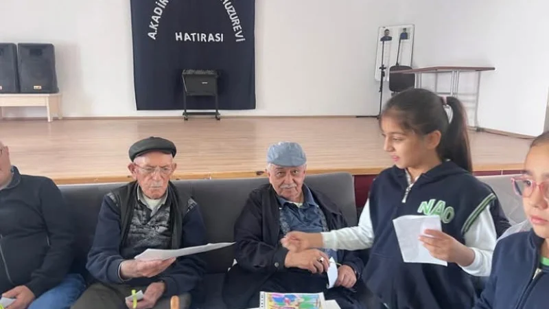 Aksaray'da Minik Öğrencilerden Huzurevi Sakinlerine Anlamlı Ziyaret