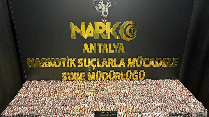 Antalya'da Narkotik Operasyonları: Tonlarca Uyuşturucu ve Binlerce Hap Ele Geçirildi