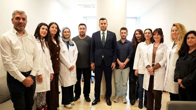 Ataşehir'de Gençlerle Bir Araya Gelen Serdar Orhan Eğitim Desteğini Vurguladı