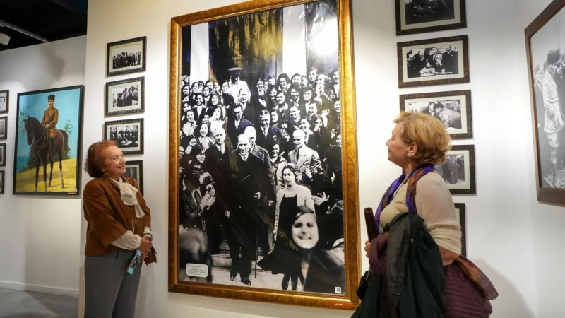 Beyoğlu'nda Atatürk Arşivi Sergisi Sanatseverlerle Buluştu