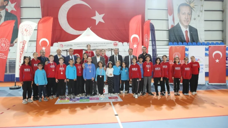 Beypazarı'nda Geleneksel Sokak Oyunları Etkinliği Düzenlendi