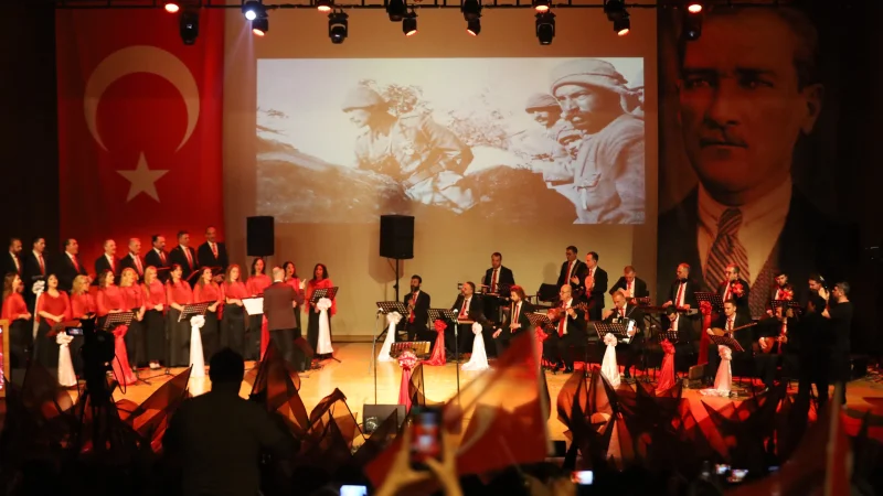 Bursa'da Cumhuriyet'in 103. Yılına Özel Türk Müziği Konseri Coşkusu