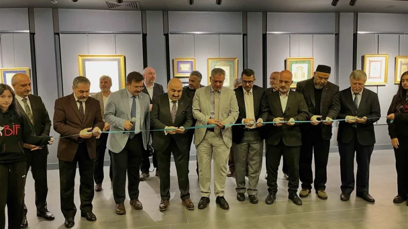 Eskişehir'de Camiler ve Din Görevlileri Haftası'na Özel Hat Sergisi