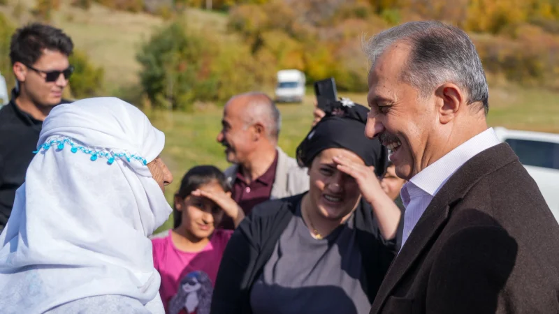 Hakkari'de Arıcıların Üretimi 'Çit Çektim Arılarım Güvende' Projesiyle Koruma Altında