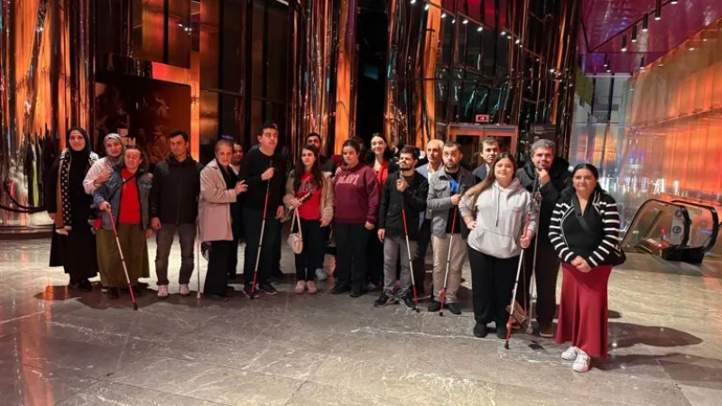 İstanbul'da Engelli Bireyler Sanatla Sosyal Yaşama Dahil Oluyor