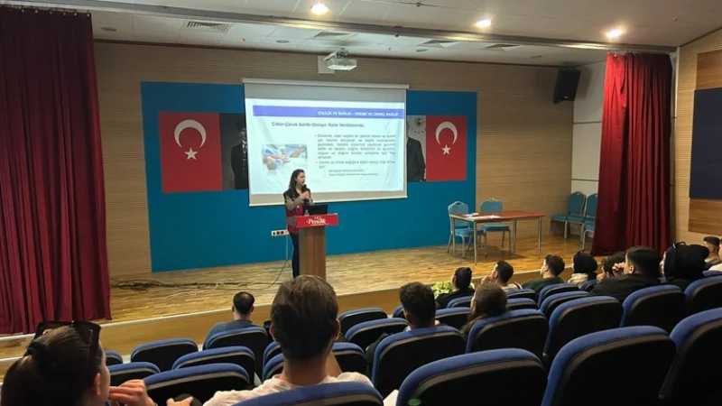 İstanbul'da Gençlere Evlilik Öncesi Eğitim Desteği
