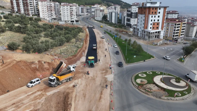 Kahramanmaraş'ta Tömek Kavşağı'nda Asfalt Serimi Başladı