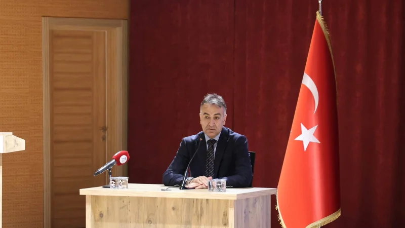 Karabük Valisi Oktay Çağatay, İletişim Fakültesi Öğrencileriyle Buluştu