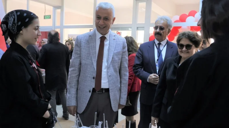 Karaman'da Cumhuriyet Bayramı Coşkusu: Hatuniye Turizm MTAL'de Kermes Etkinliği
