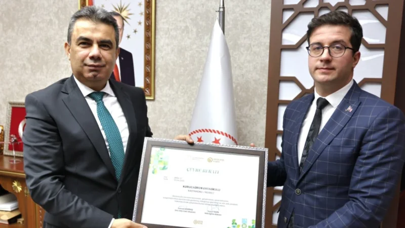 Kastamonu'da Çevre Dostu Okula Bakanlık Beratı