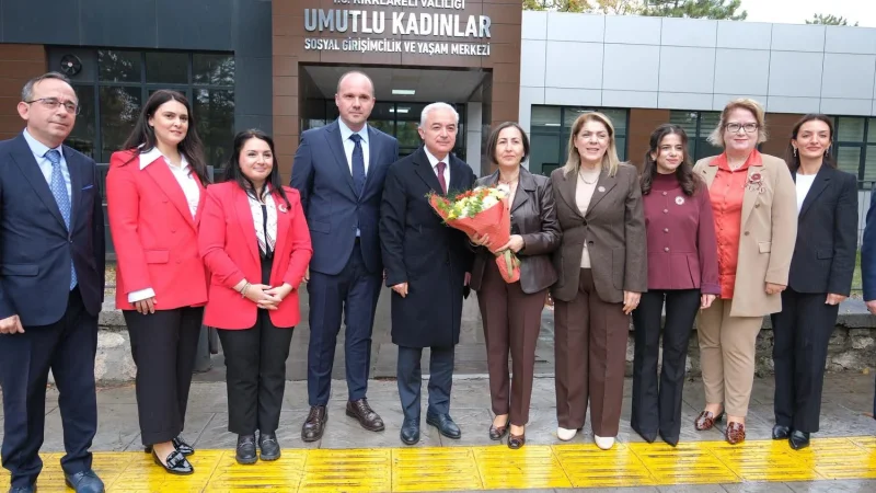 Kırklareli'nde 'Üreten Kadınlarla Yaşayan Cumhuriyet' Sergisi Açıldı