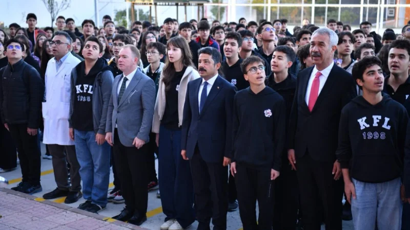Kırşehir Valisi Demiryürek'ten Okul Ziyaretleri ve Başarı Değerlendirmesi