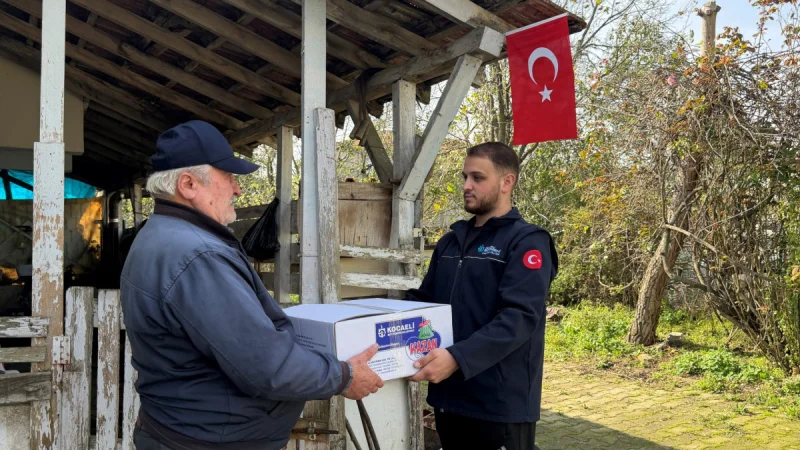 Kocaeli'de Gönül Kazan Projesi ile İhtiyaç Sahibine Sıcak Yemek Desteği