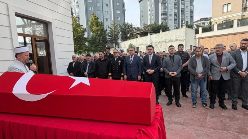Küçükçekmece'de Vefat Eden Kıbrıs Gazisi Hikmet Subaşı Son Yolculuğuna Uğurlandı