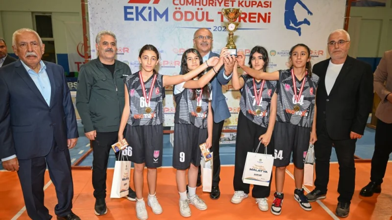 Malatya'da 29 Ekim Cumhuriyet Kupası Basketbol Turnuvası Sahiplerini Buldu