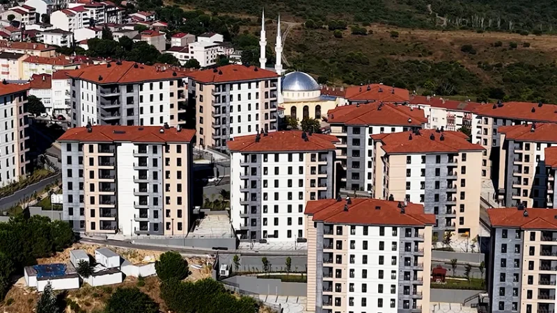 Maltepe'de Çöken Binanın Hak Sahiplerine Yeni Konutlar Teslim Ediliyor
