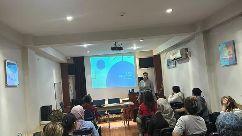 Mersin'de Çocuk Evleri Personeline Mesleki Gelişim Eğitimi