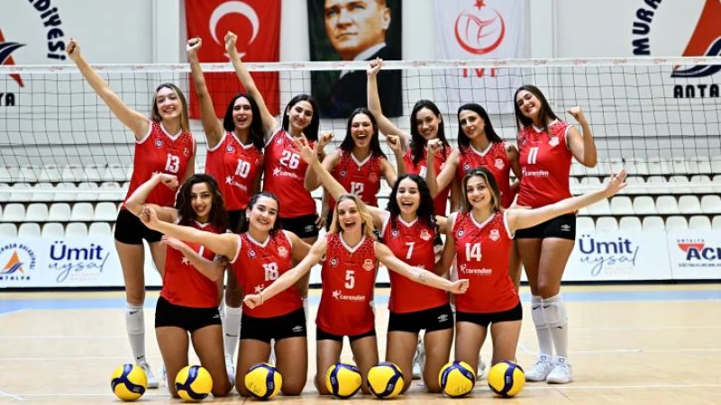 Muratpaşa'nın Sultanları Manavgat'ı 3-0 Geçerek 4. Sıraya Yükseldi