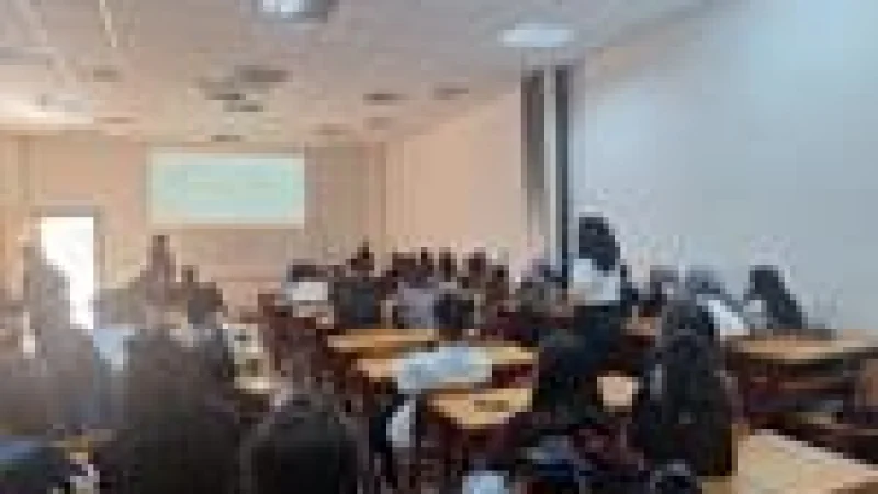 Siirt'te Üniversite Öğrencilerine Toplumsal Cinsiyet Eşitliği Eğitimi