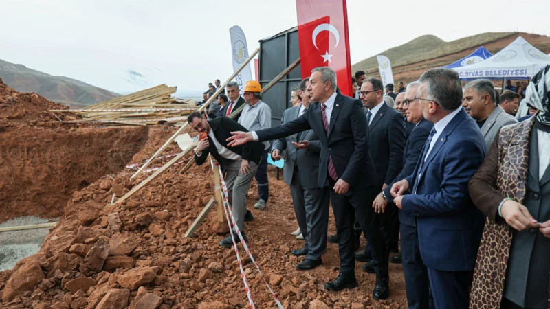 Sivas'ta 636 Milyon Liralık Katı Atık Yatırımının Temeli Atıldı