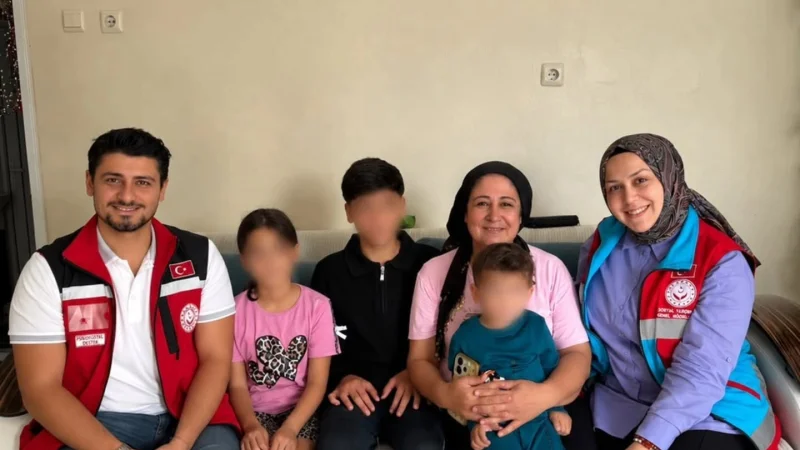 Tarsus'ta Güven ve Dönüşüm Projesi Kapsamında Çocukların Doğum Günleri Kutlandı