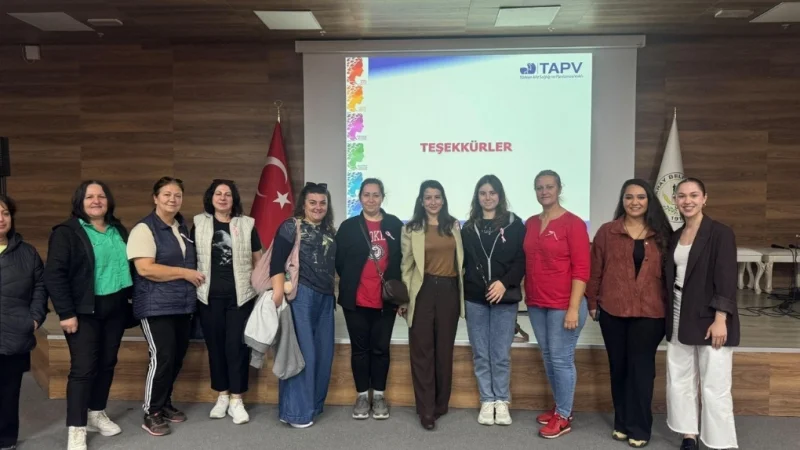 Tekirdağ'da Kadınlara Yönelik Menopoz Bilinçlendirme Semineri Düzenlendi