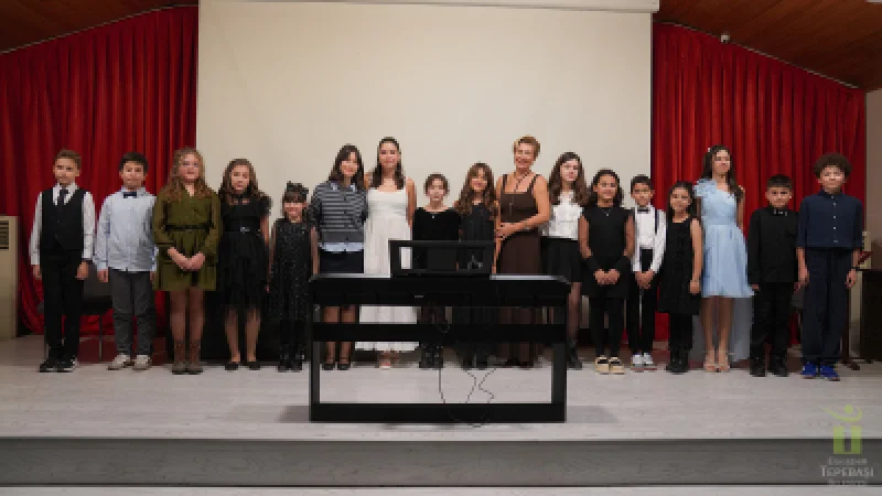 Tepebaşı'nın minik piyanistleri Özdilek Sanat Merkezi'nde sahne aldı