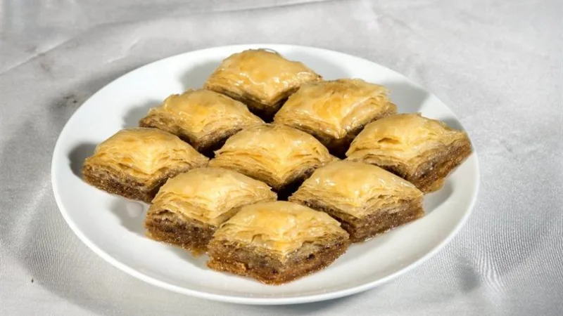 Zonguldak'ın Tescilli Lezzeti: Devrek Beyaz Baklavası