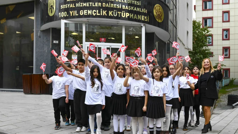 Ankara'da 100. Yıl Gençlik Kütüphanesi'nde Cumhuriyet Coşkusu