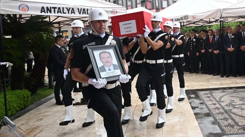 Antalya'da Hayatını Kaybeden Muratpaşa Kaymakamı İhsan Kara İçin Resmî Tören Düzenlendi