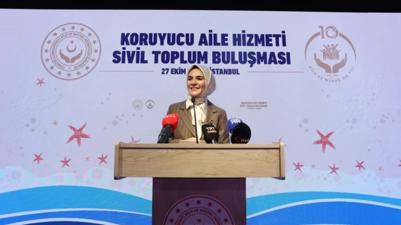 Bakan Göktaş: Türkiye'de 11 binden fazla çocuk koruyucu aile yanında büyüyor