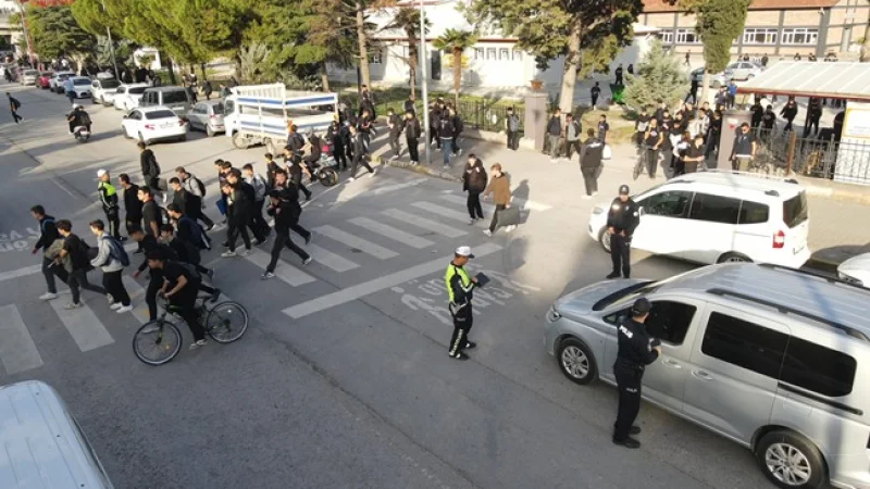 Balıkesir'de Okul Çevrelerinde Kapsamlı Güvenlik Denetimi